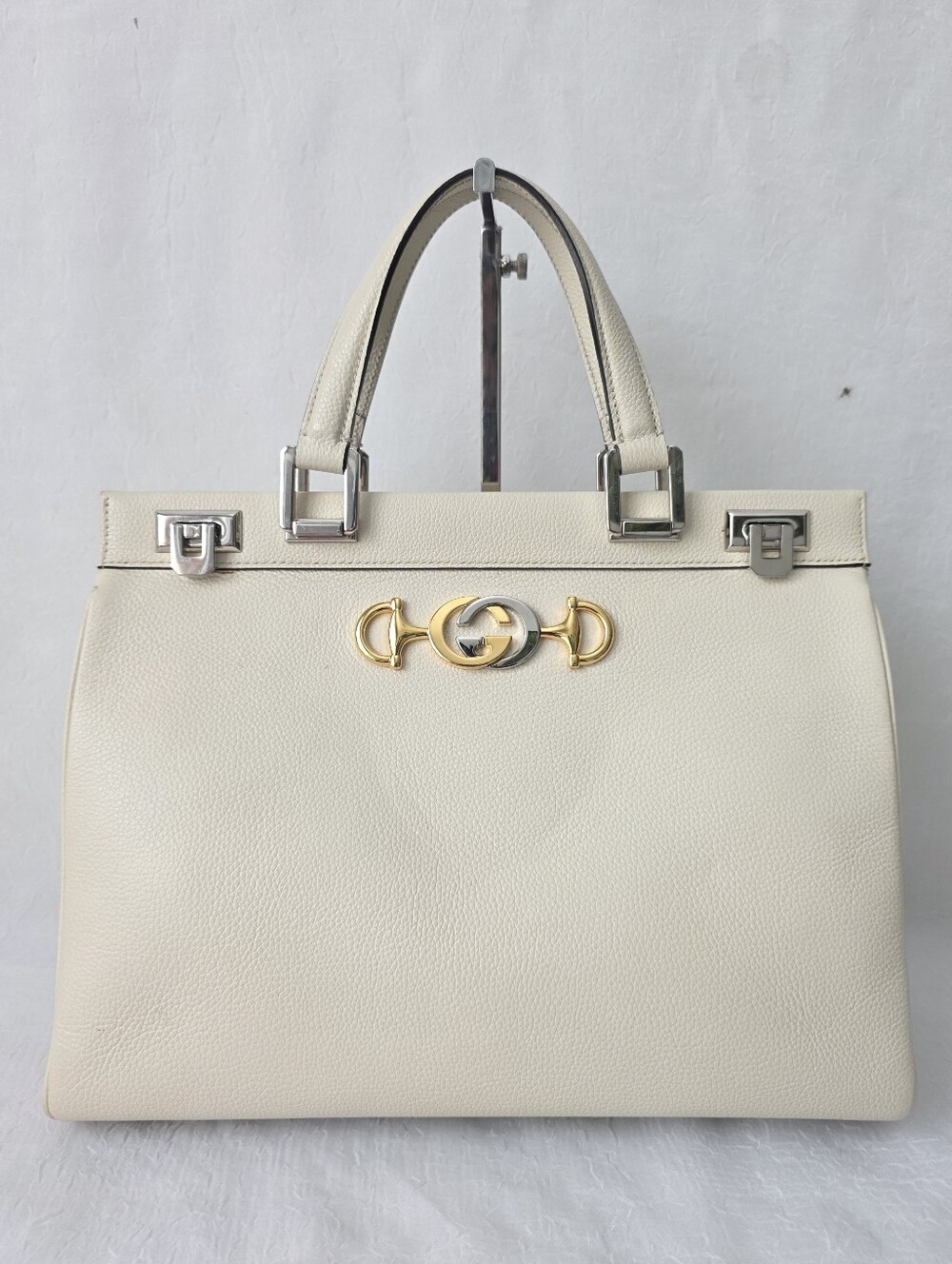 Auth Gucci Interlocking GG Zumi Medium Tote Bag